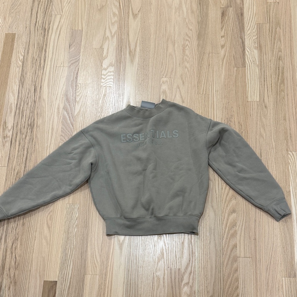 Essentials kids Crewneck in Gray